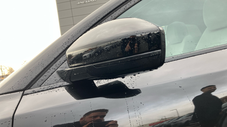 Jaguar E-Pace 1.5 P300e R-Dynamic Black 5dr Auto Estate